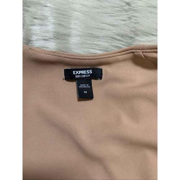 Express Body Contour High Compression Scoop Neck Cap Sleeve Bodysuit M - Picture 4 of 8